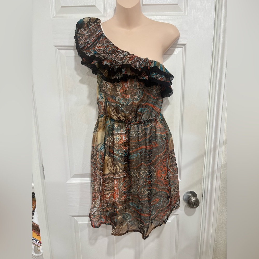 Arden B. One-Shoulder Paisley Dress - Black, Brown, Cream. Size S